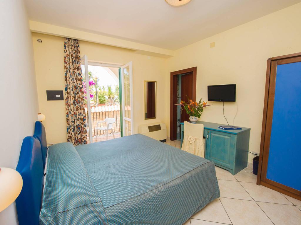 Hotel L'Approdo Casamicciola Terme Bagian luar foto